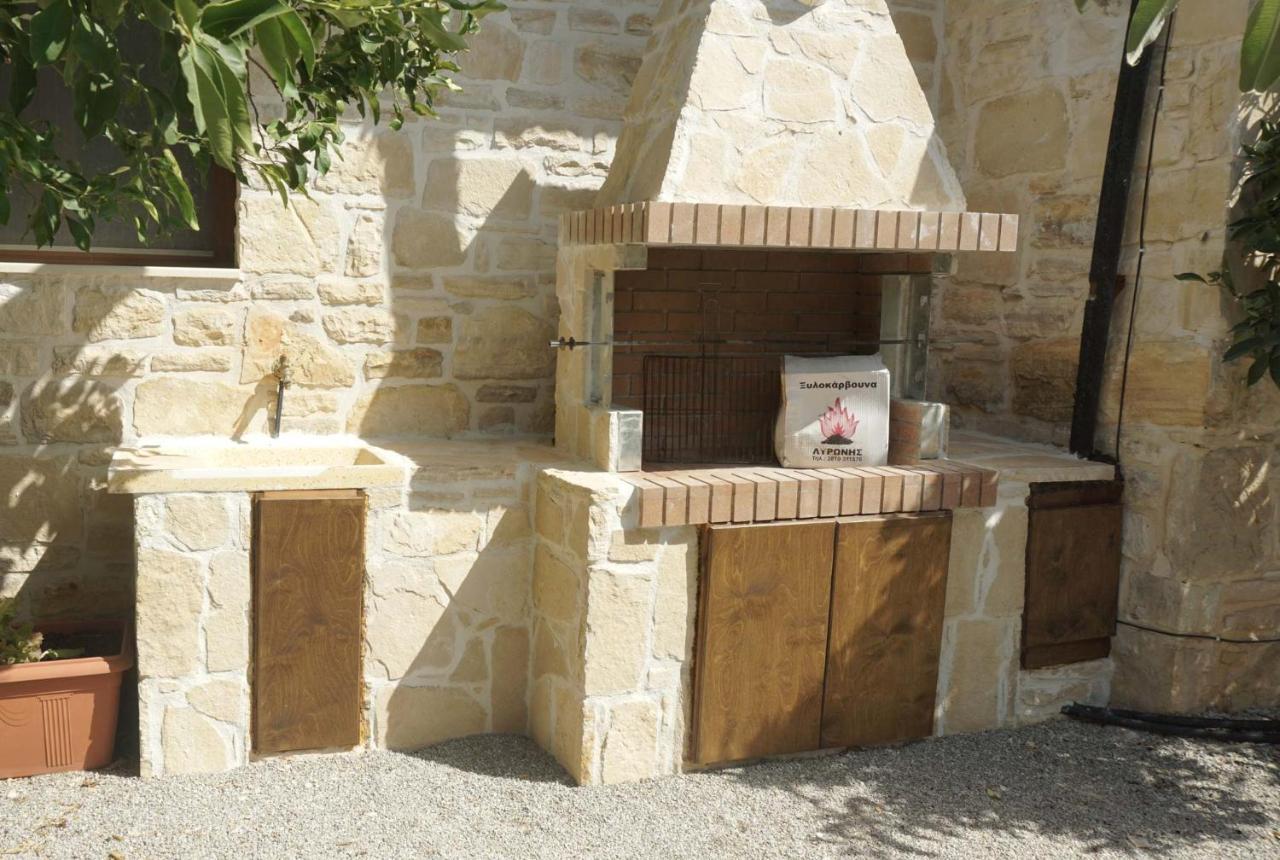 Villa Aspasia With Private Jacuzzi - Oasis Resort Kokkinos Pirgos Luaran gambar