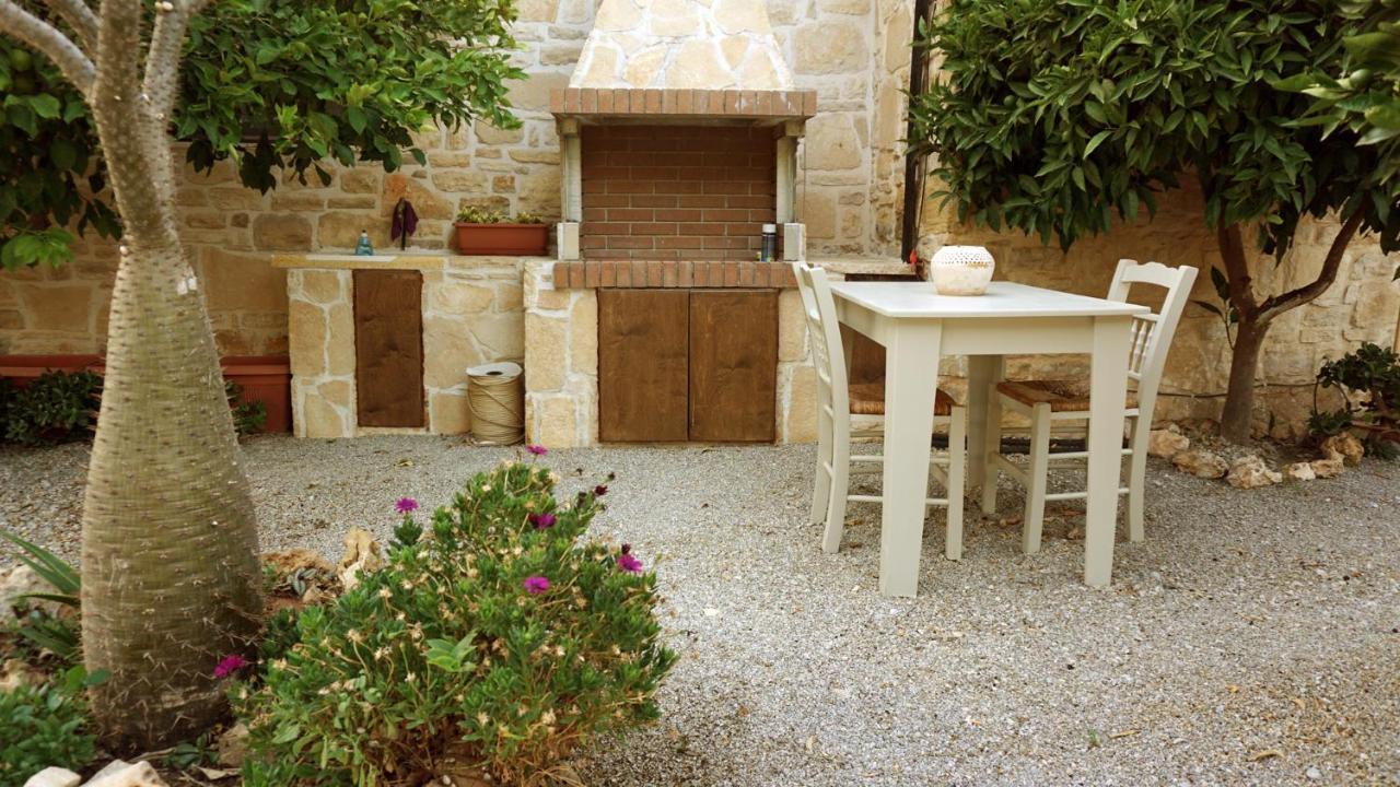 Villa Aspasia With Private Jacuzzi - Oasis Resort Kokkinos Pirgos Luaran gambar