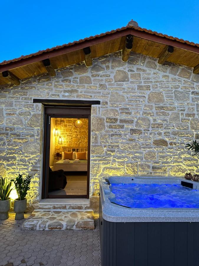 Villa Aspasia With Private Jacuzzi - Oasis Resort Kokkinos Pirgos Luaran gambar