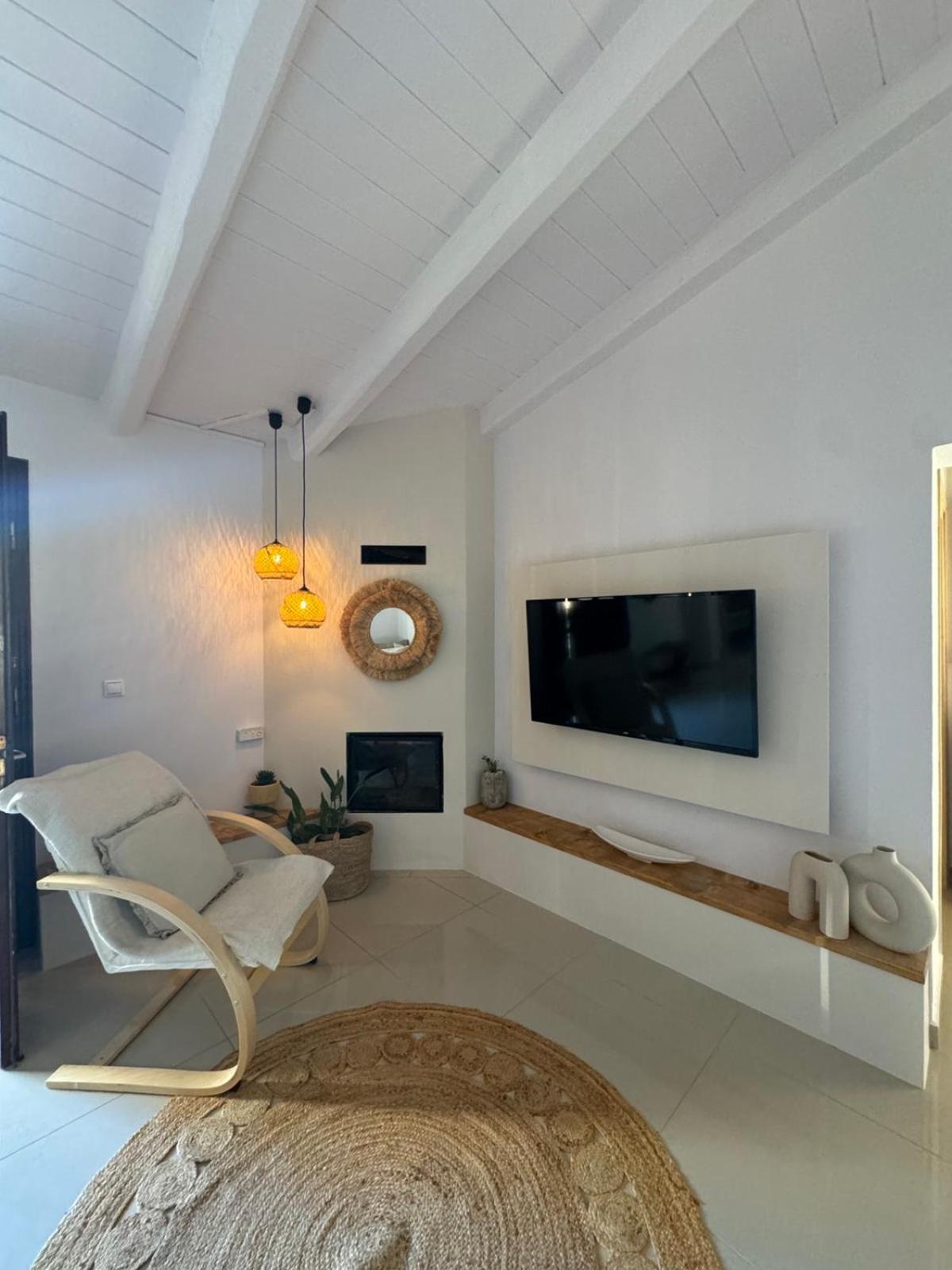 Villa Aspasia With Private Jacuzzi - Oasis Resort Kokkinos Pirgos Luaran gambar